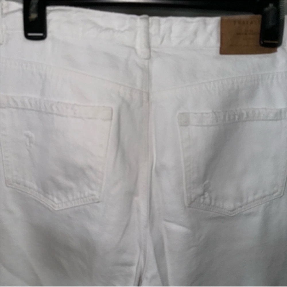 Zara White Ankle Cropped Jeans with Distressed Hem - Picture 5 of 5